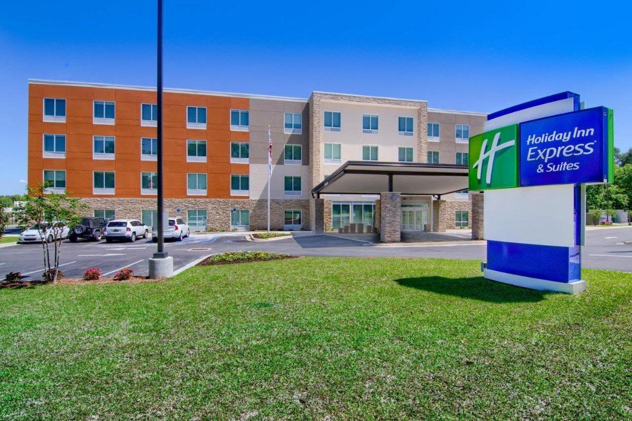 Holiday Inn Express & Suites Mobile - University Area, An Ihg Hotel Exterior photo